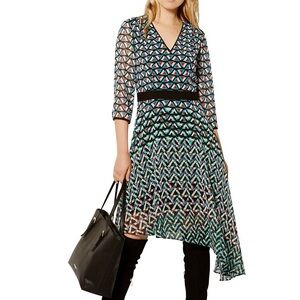KAREN MILLEN Geometric Patterned V-Neck Asymmetrical Dress
